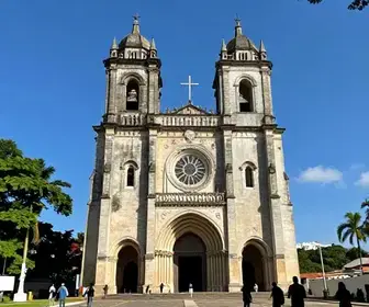 Explore a Imponência da Catedral Metropolitana de Belém Explore a Imponência da Catedral Metropolitana de Belém